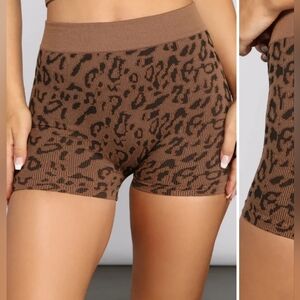 Bozzolo Animal Print Tan Shorts
